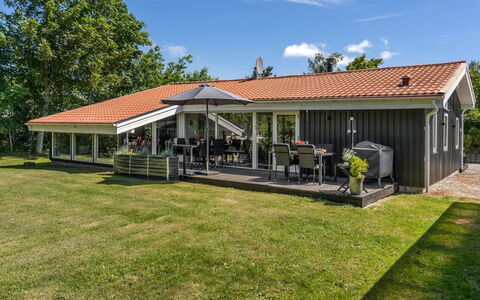 Tiina - 1Km from the Sea: Window, Facade, Residential Area, Home, Composite Material, Sash Window, Estate, Siding, Daylighting