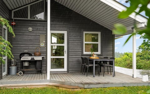 Jaakob - 4Km from the Sea: Wood, Siding, House, Cottage, Porch, Home, Door, Garden Buildings, Hardwood, Plank