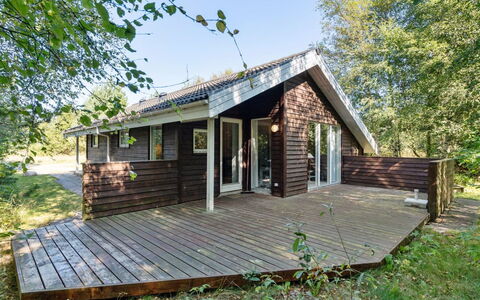 Jussi - 3.5Km from the Sea: Residential Area, Roof, Suburb, Driveway, Estate, Chimney