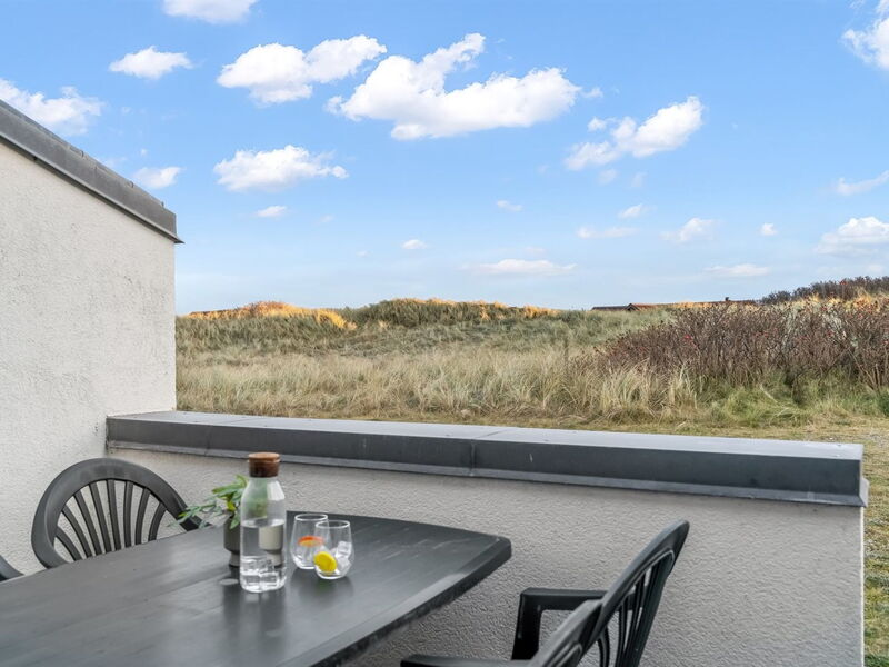 Edisa - 50M from the Sea