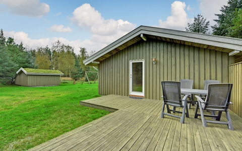 Editt - 2Km from the Sea: House, Roof, Home, Cottage, Shed, Garden Buildings, Siding, Yard, Log Cabin, Hut