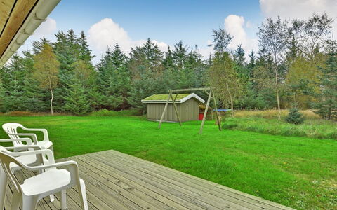 Editt - 2Km from the Sea: House, Roof, Home, Cottage, Shed, Garden Buildings, Siding, Yard, Log Cabin, Hut