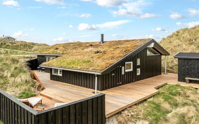 Nielsigne - 400M from the Sea