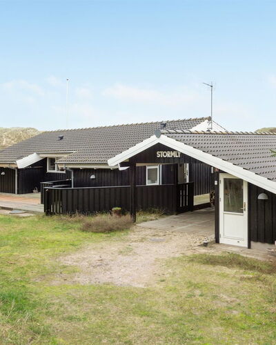 Lennja - 300M from the Sea