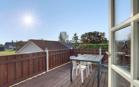 Hethin - 100M from the Sea: Grass, House, Roof, Home, Cottage, Shrub, Land Lot, Rural Area, Farmhouse, Groundcover