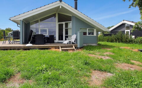 Hane - 150M from the Sea: Roof, Cottage, Home, Land Lot, Siding, Shade, Estate, Garden Buildings, Yard