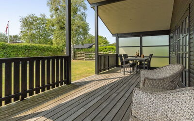 Amdi - 100M from the Sea