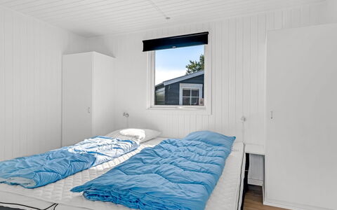Edel - 650M from the Sea: Bedroom, Siding, Plank, Bedding, Daylighting, Bed, Freezing