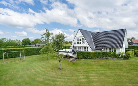 Tamer - 500M to the Fjord: Grass, House, Roof, Residential Area, Home, Shrub, Garden, Land Lot, Estate