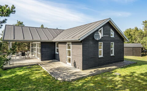 Anethe - 100M to the Fjord: Roof, House, Home, Cottage, Siding, Farmhouse, Estate, Lawn, Garden, Yard