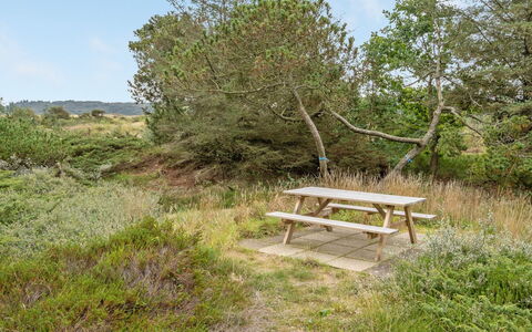 Waldar - 900M from the Sea: Blue, Shrub, Cottage, Groundcover, Garden, Estate, Shade, Landscaping, Farmhouse, Eco Hotel