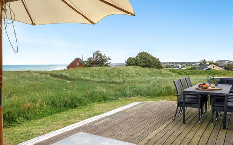 Mirjami - 95M from the Sea: Home, Residential Area, House, Cottage, Roof, Land Lot, Siding, Garden, Estate, Lawn