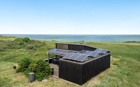 Mirjami - 95M from the Sea: Home, Residential Area, House, Cottage, Roof, Land Lot, Siding, Garden, Estate, Lawn