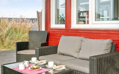 Iacobus - 400M from the Sea: House, Home, Residential Area, Roof, Cottage, Land Lot, Estate, Yard, Garden, Siding