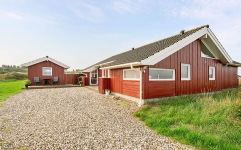 Iacobus - 400M from the Sea: House, Home, Residential Area, Roof, Cottage, Land Lot, Estate, Yard, Garden, Siding