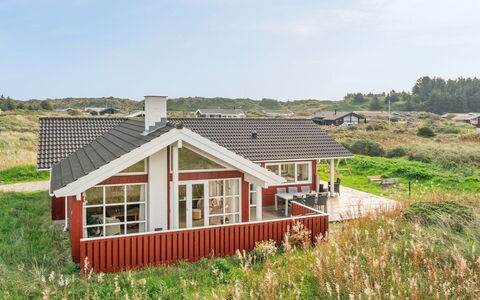 Iacobus - 400M from the Sea: House, Home, Residential Area, Roof, Cottage, Land Lot, Estate, Yard, Garden, Siding