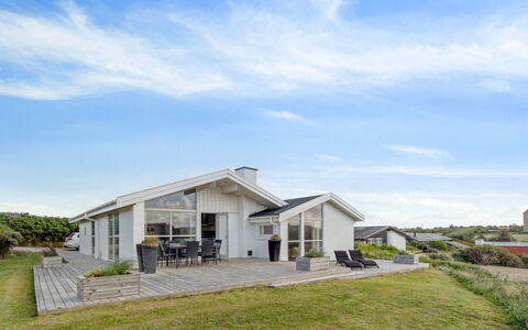 Ohto - 281M from the Sea: Wood, Wood Stain, Plank, Hardwood, Cottage, Deck, Siding, Shade, Wood Flooring, Garden Buildings