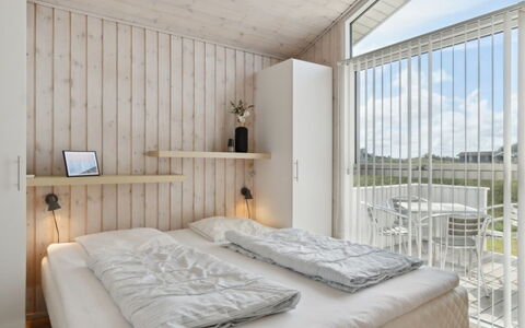 Ohto - 281M from the Sea: Wood, Ceiling, Interior Design, Floor, Bedroom, Apartment, Bed, Hardwood, Wood Stain, Design