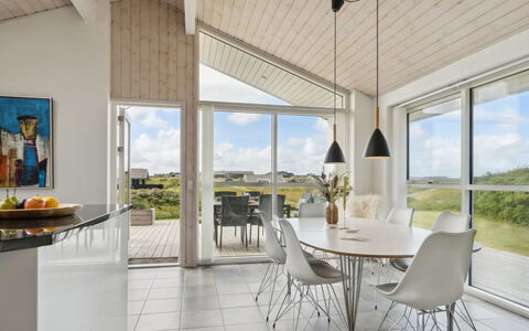 Ohto - 281M from the Sea: Ceiling, Flooring, Kitchen & Dining Room Table, Light Fixture, Wood Flooring, Hardwood, Living Room, Chair, Lamp