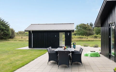Thilde - 800M from the Sea: Plant Community, Sunlight, Herbaceous Plant, Garden, Plantation, Agriculture, Farm