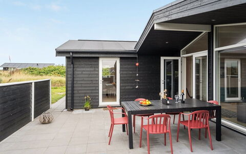 Eevert - 300M from the Sea: Plant Community, Sunlight, Herbaceous Plant, Garden, Plantation, Agriculture, Farm