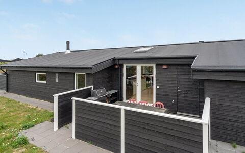 Eevert - 300M from the Sea: Plant Community, Sunlight, Herbaceous Plant, Garden, Plantation, Agriculture, Farm