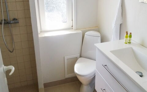 Gerlef - 382M from the Sea: Toilet Seat, Bathroom, Toilet, Plumbing Fixture, Bathroom Sink, Flooring, Wall, Floor, Sink, Interior Design