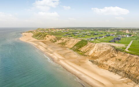 Sinnika - 75M from the Sea: House, Home, Door, Roof, Cottage, Estate, Garden, Shade, Siding, Yard