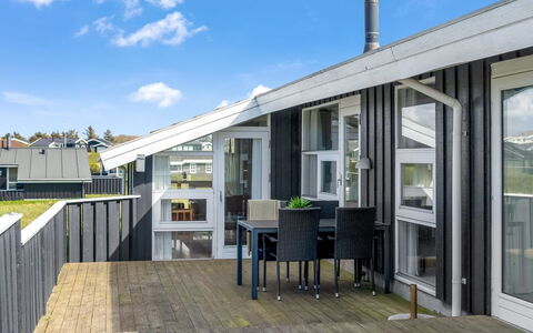 Venja - 200M from the Sea: Architecture, Roof, Home, Composite Material, Daylighting, Siding, Driveway