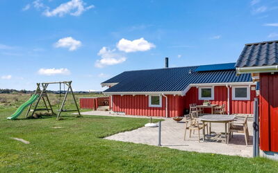 Skrallan - 400M from the Sea