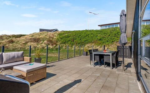 Idalia - 125M from the Sea: Blue, Shrub, Cottage, Groundcover, Garden, Estate, Shade, Landscaping, Farmhouse, Eco Hotel