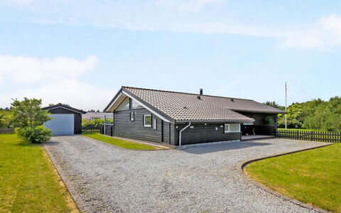 Tatyana - 1.0Km from the Sea: 