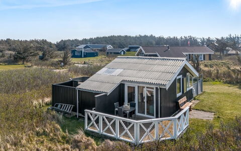 Holger - 50M from the Sea: Daytime, Building, Urban Area, Metropolitan Area, City, Apartment, Neighbourhood, Metropolis, Skyscraper