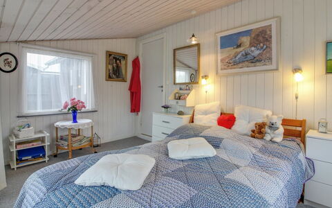 Edvin - 400M from the Sea: Bedroom, Wood, Bed, Furniture, Bed Sheet, Interior Design, Ceiling, Bedding, Bed Frame, Home