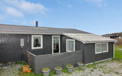 Edvin - 400M from the Sea