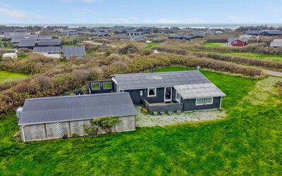 Edvin - 400M from the Sea