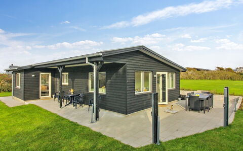 Benda - 348M from the Sea: Cottage, Home, House, Roof, Porch, Estate, Siding, Garden Buildings, Farmhouse, Yard
