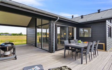 Fader - 950M from the Sea: Vegetation, Shrub, Spring, Cottage, Garden, Shade, Backyard, Yard, Chair