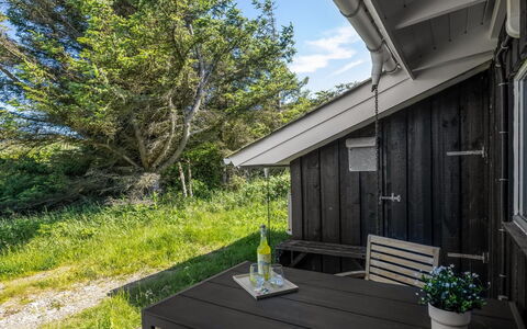 Wilma - 400M from the Sea: Cottage, Land Lot, Log Cabin, Shore, Reservoir, Shed, Garden Buildings, Sound, Woodland