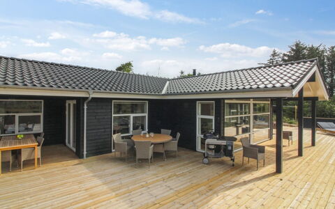 Heriest - 1.2Km from the Sea: Wood, Roof, Home, House, Door, Cottage, Siding, Porch, Shade, Hardwood