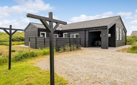 Grith - 1Km from the Sea: Wood, Roof, House, Cottage, Door, Home, Siding, Land Lot, Garden Buildings, Shed