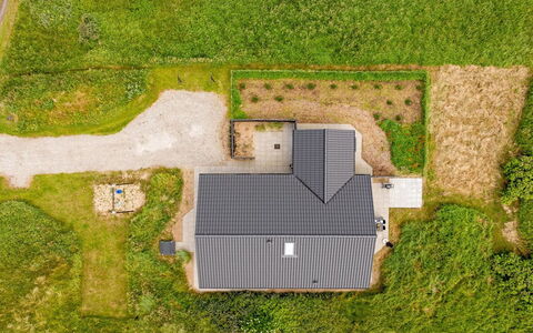 Grith - 1Km from the Sea: Wood, Roof, House, Cottage, Door, Home, Siding, Land Lot, Garden Buildings, Shed