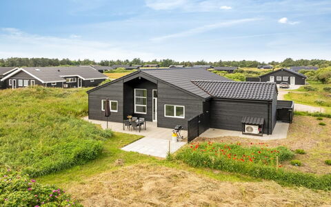 Grith - 1Km from the Sea: Plant Community, Sunlight, Herbaceous Plant, Garden, Plantation, Agriculture, Farm