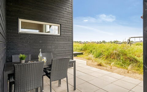 Grith - 1Km from the Sea: Plant Community, Sunlight, Herbaceous Plant, Garden, Plantation, Agriculture, Farm