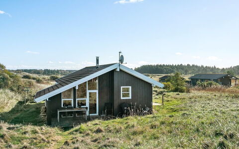 Bothilda - 660M from the Sea: Blue, Shrub, Cottage, Groundcover, Garden, Estate, Shade, Landscaping, Farmhouse, Eco Hotel