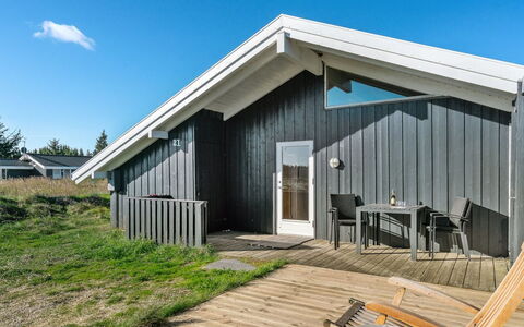 Bothilda - 660M from the Sea: Blue, Shrub, Cottage, Groundcover, Garden, Estate, Shade, Landscaping, Farmhouse, Eco Hotel