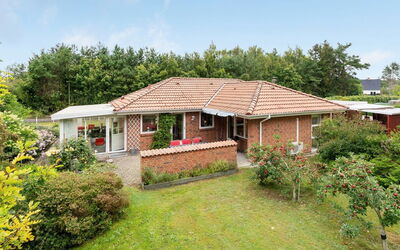 Maksimilian - 1.5Km from the Sea