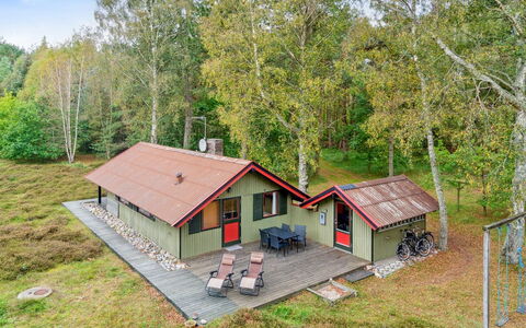Esteri - 800M from the Sea: House, Cottage, Home, Rural Area, Garden Buildings, Log Cabin, Siding, Shed, Yard, Farmhouse