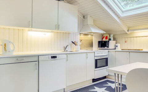 Helmtrud - 500M from the Sea: Flooring, Wood, Ceiling, Interior Design, Major Appliance, Floor, Wood Flooring, Kitchen, Kitchen Appliance, Home