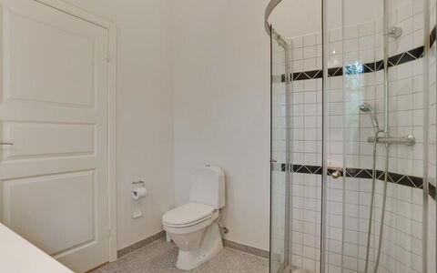Beka - 500M from the Sea: Wall, Flooring, Floor, Bathroom, Plumbing Fixture, Interior Design, Plumbing, Ceiling, Room, Door